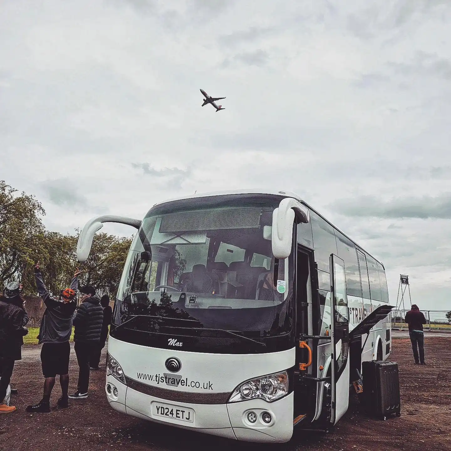 Max Midi 34 Seater