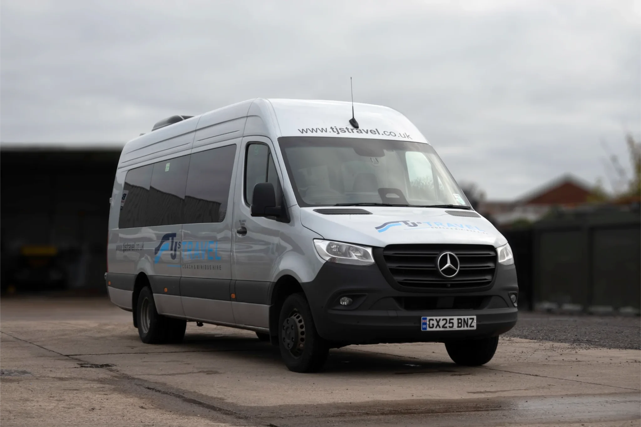 Executive Minibus Hire in Leeds & Wakefield - GX25BNZ